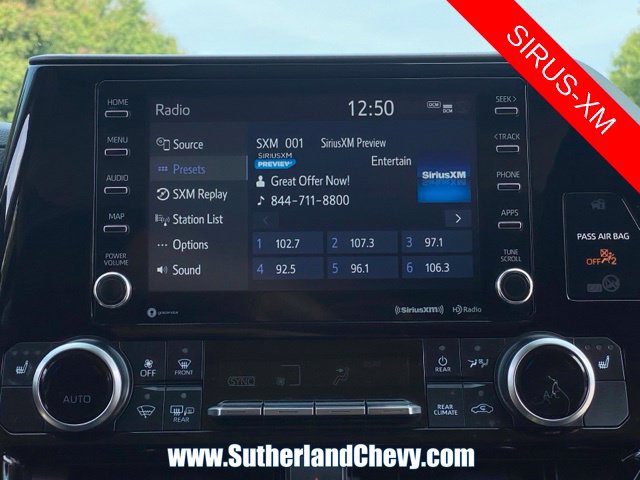 Used 2022 Toyota Highlander XLE AWD/4WD image 28