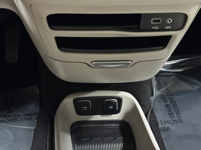 Used 2018 Chrysler Pacifica Touring Plus FWD image 19