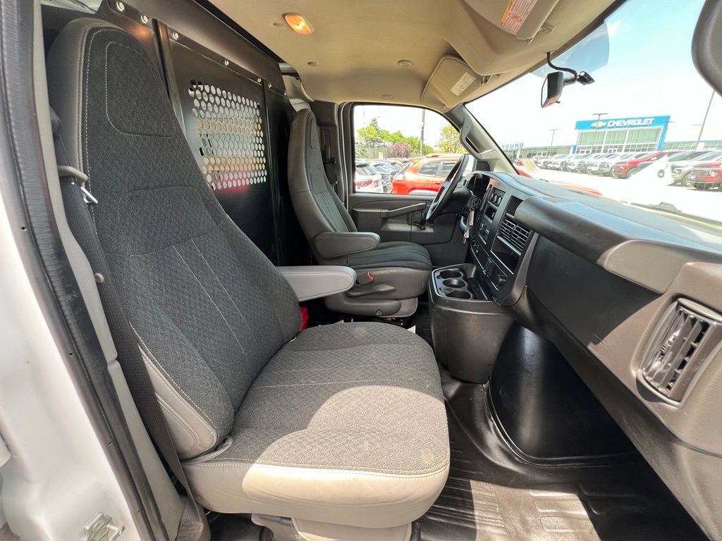Used 2025 GMC Savana 2500 w/ Driver Convenience Package RWD image 28
