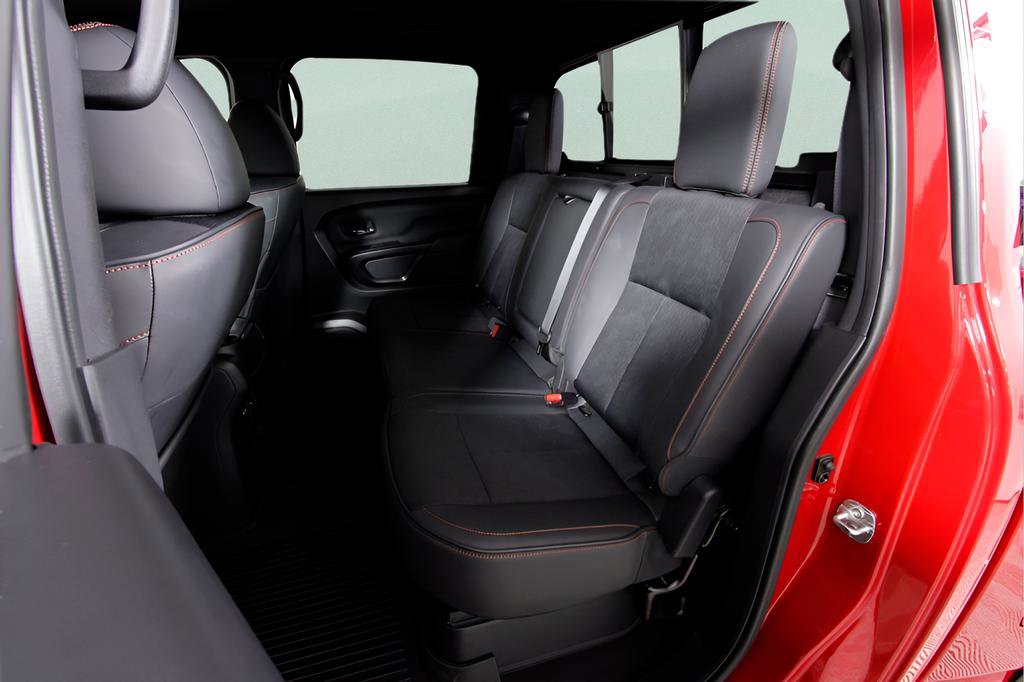 Used 2024 Nissan Titan PRO-4X w/ Off Road Protection Package image 18