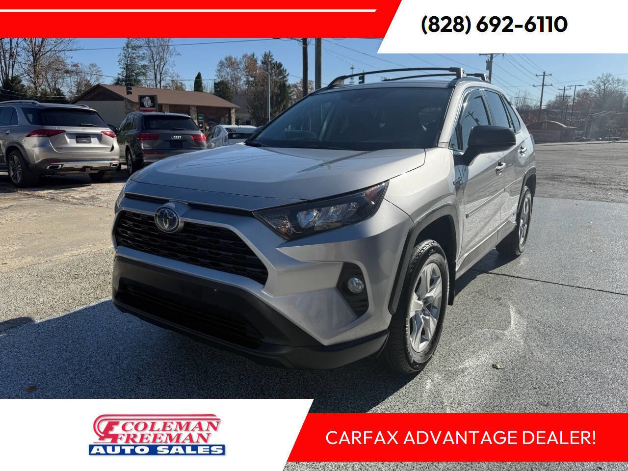 Used 2021 Toyota RAV4 LE image 1
