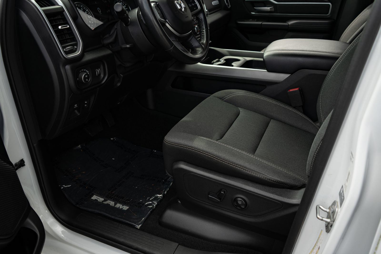 Used 2021 RAM 1500 Big Horn RWD image 17