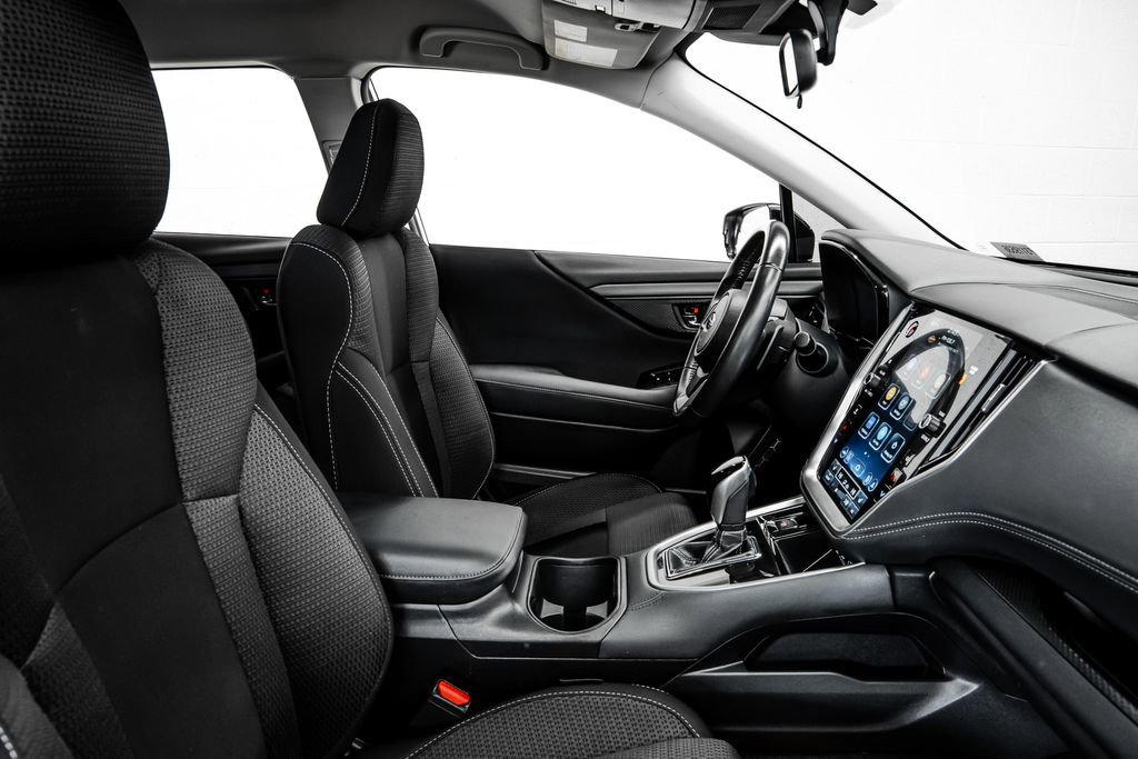 Used 2023 Subaru Outback Premium image 31