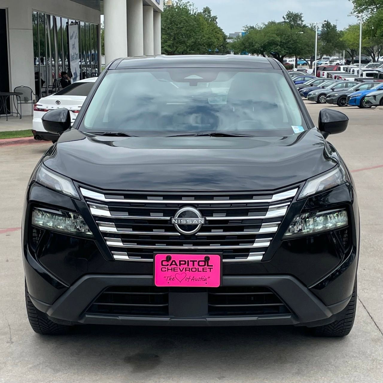 Used 2024 Nissan Rogue SV FWD image 7
