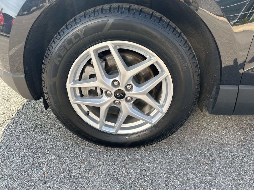 Used 2023 Ford Edge SEL image 6