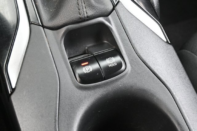 Used 2023 Toyota Corolla Cross LE FWD image 27