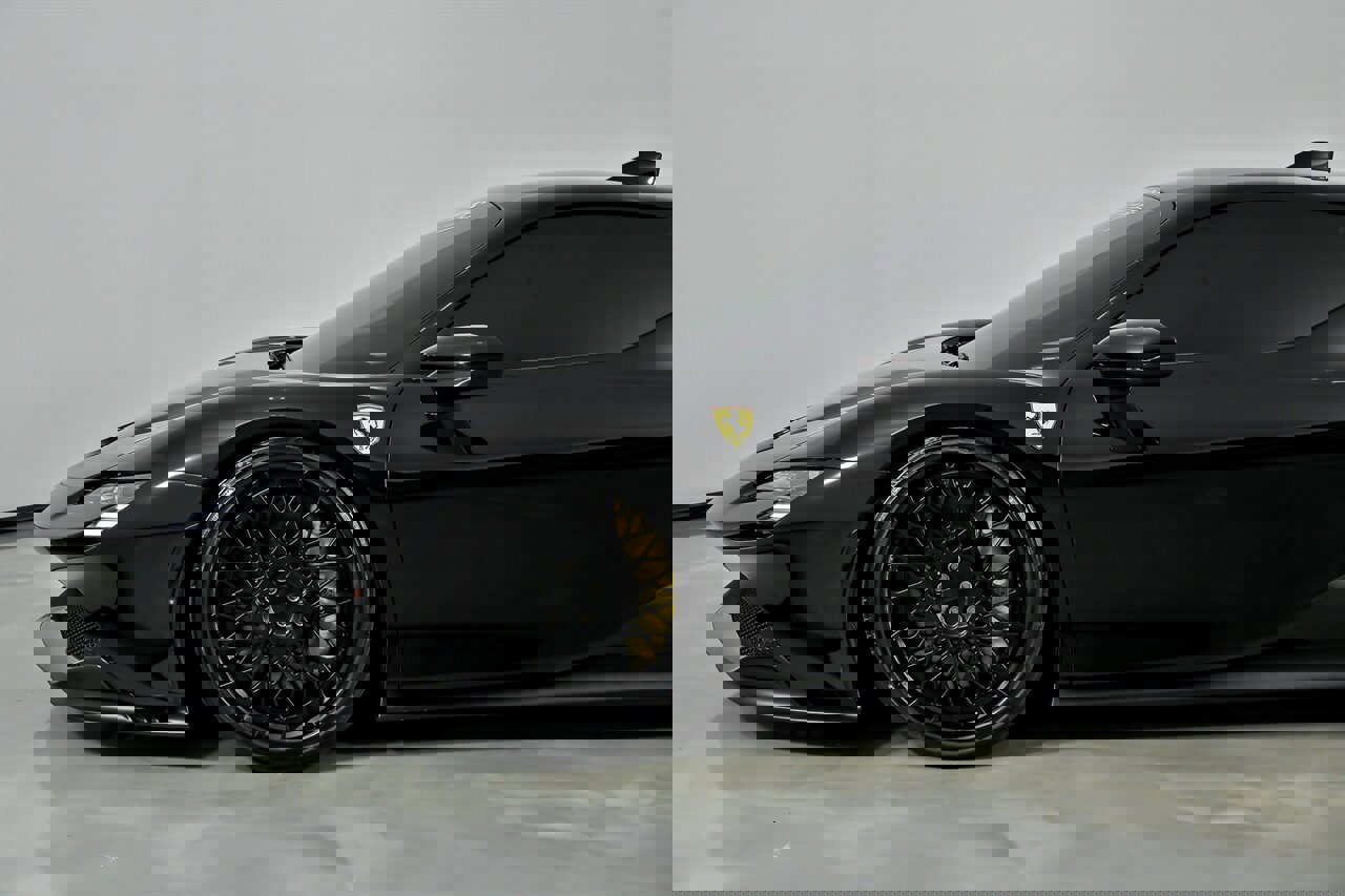 Used 2022 Ferrari SF90 Stradale image 7