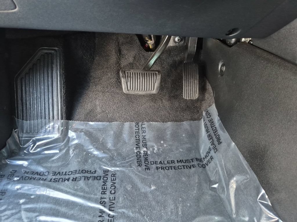 Used 2025 Hyundai Elantra SE FWD image 15