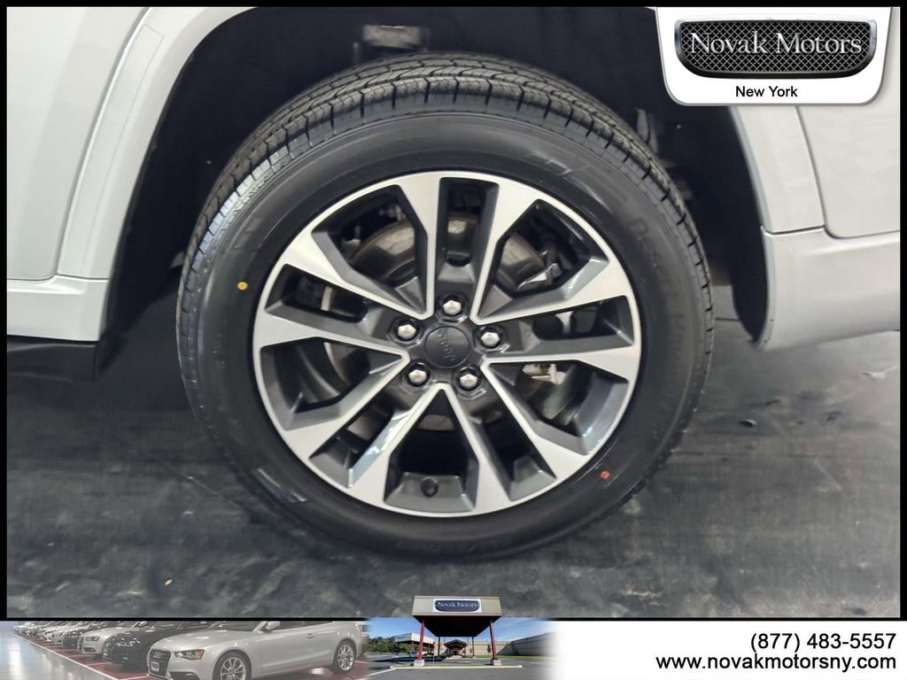 Used 2021 Jeep Grand Cherokee L Overland image 8