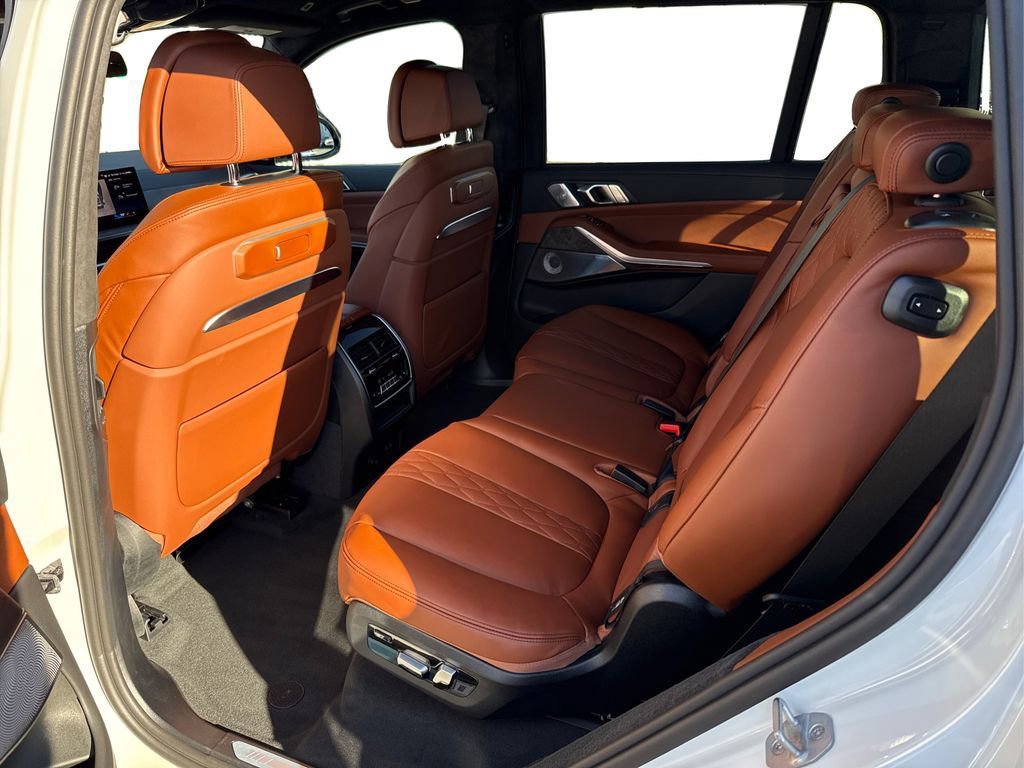 New 2026 BMW X7 M60i image 10