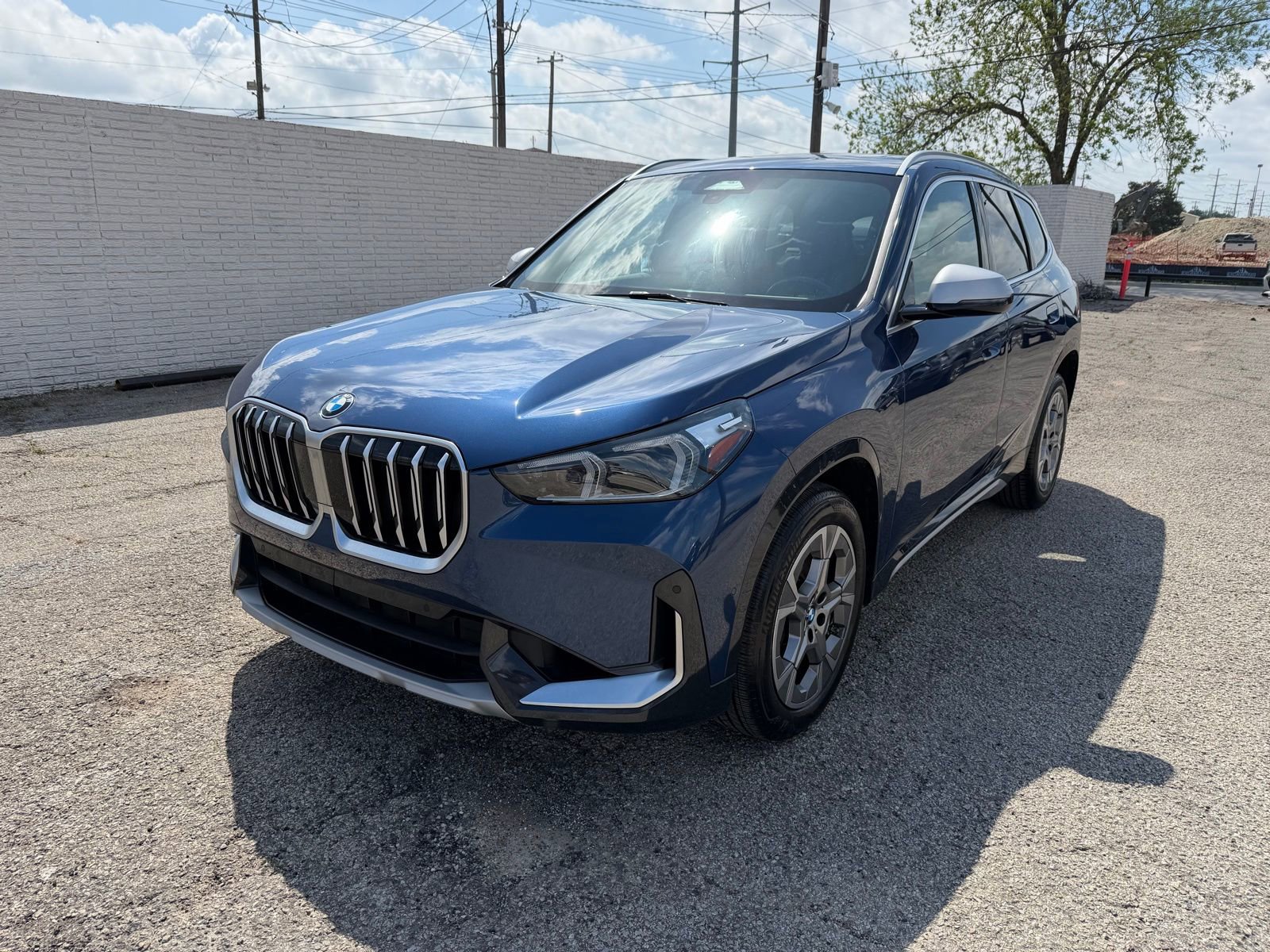 Used 2023 BMW X1 xDrive28i w/ Convenience Package video 1