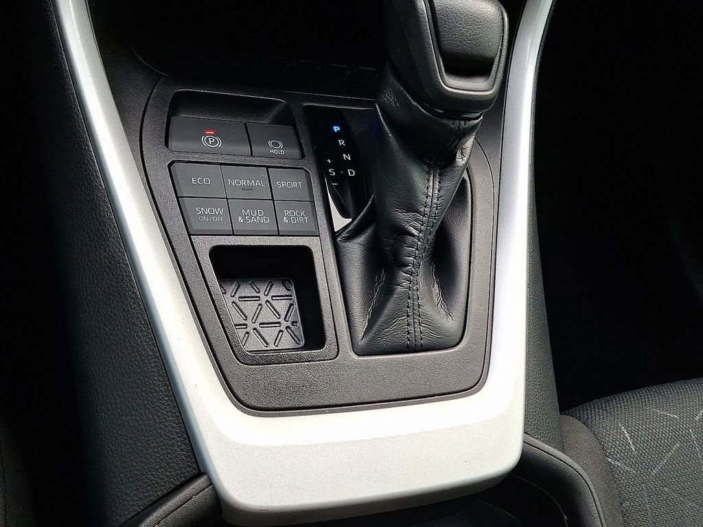 Used 2021 Toyota RAV4 XLE w/ Convenience Package AWD/4WD image 25