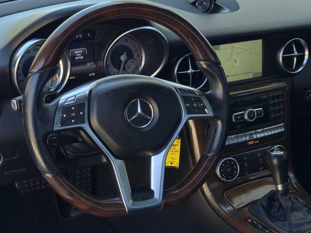 Used 2015 Mercedes-Benz SLK 350 image 17