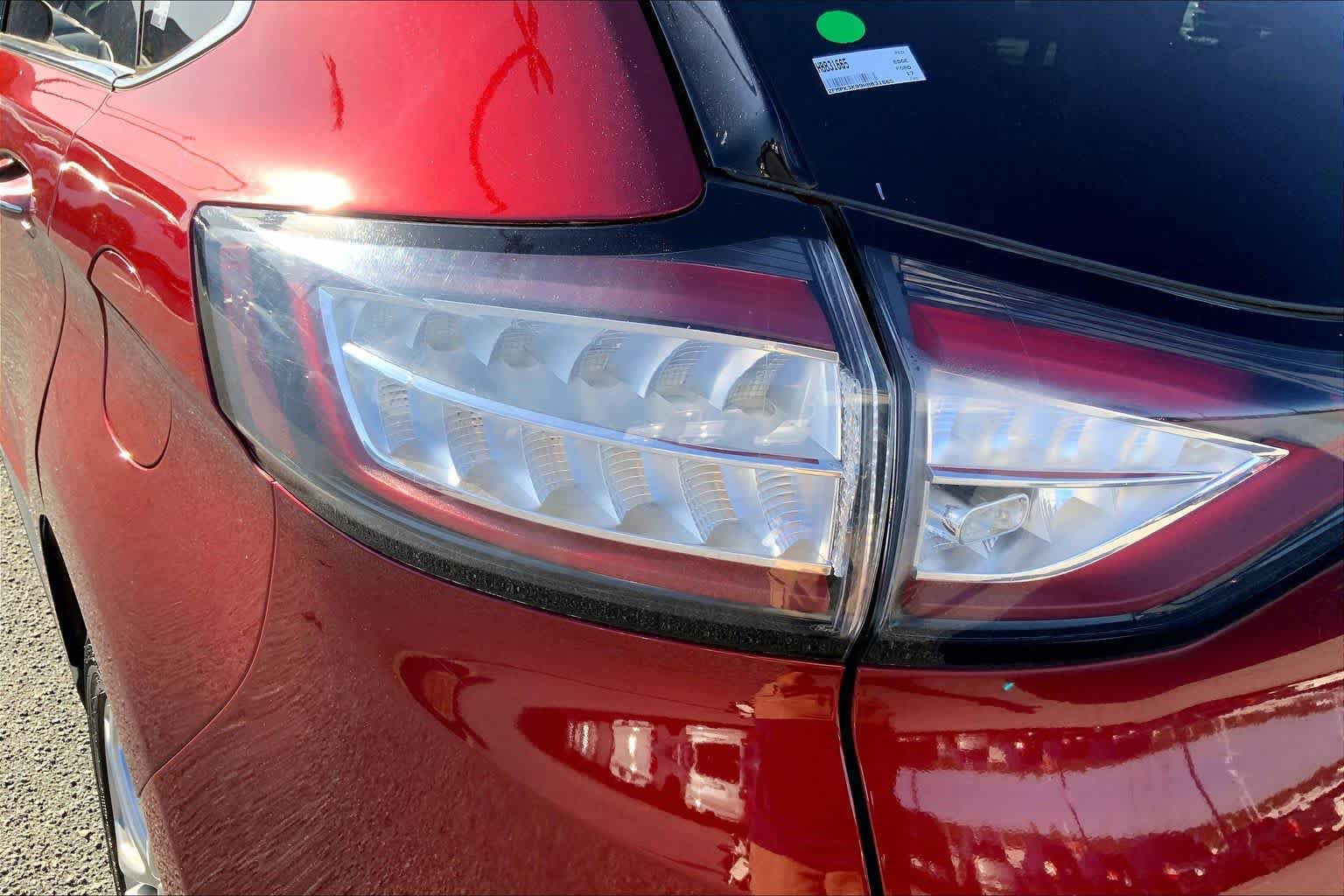 Used 2017 Ford Edge Titanium w/ Technology Package FWD image 27