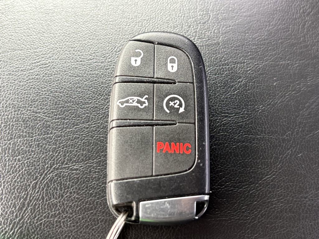 Used 2018 Dodge Charger SXT image 26