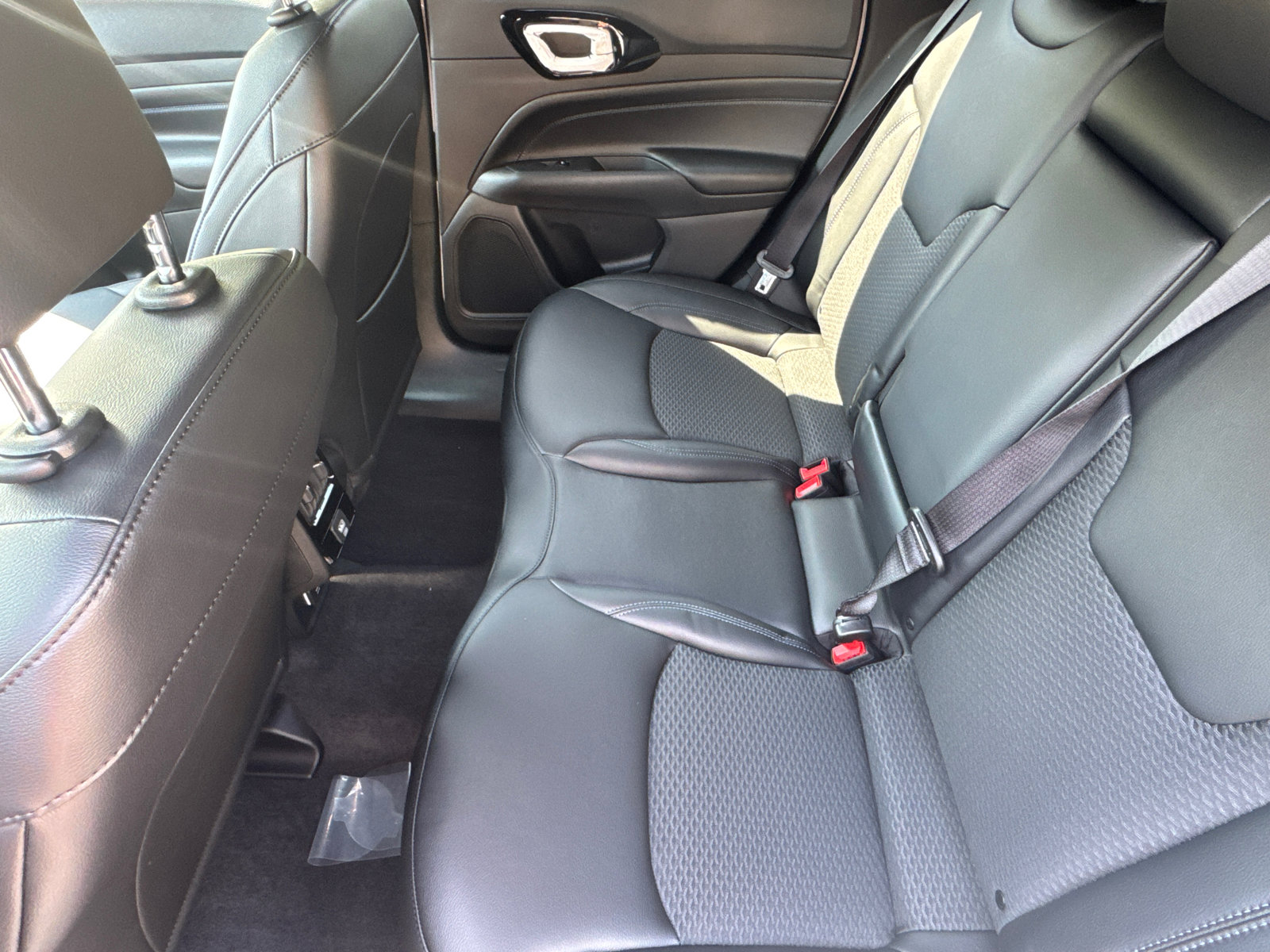 New 2026 Jeep Compass Latitude AWD/4WD image 21