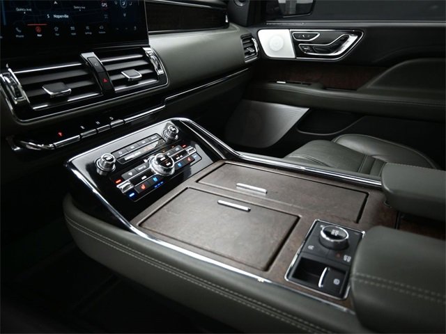 Used 2022 Lincoln Navigator Black Label image 15