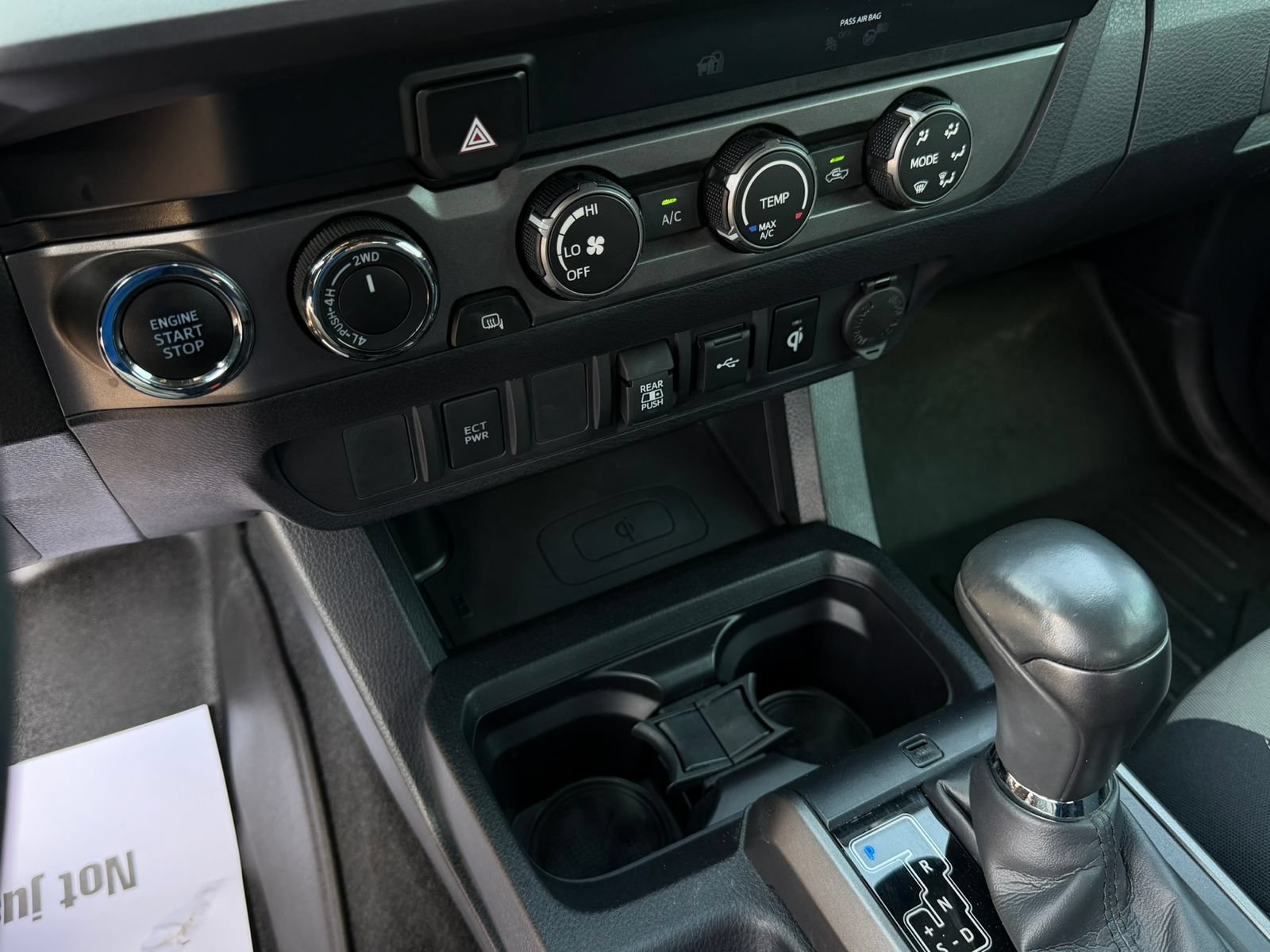 Used 2020 Toyota Tacoma TRD Off-Road AWD/4WD image 20