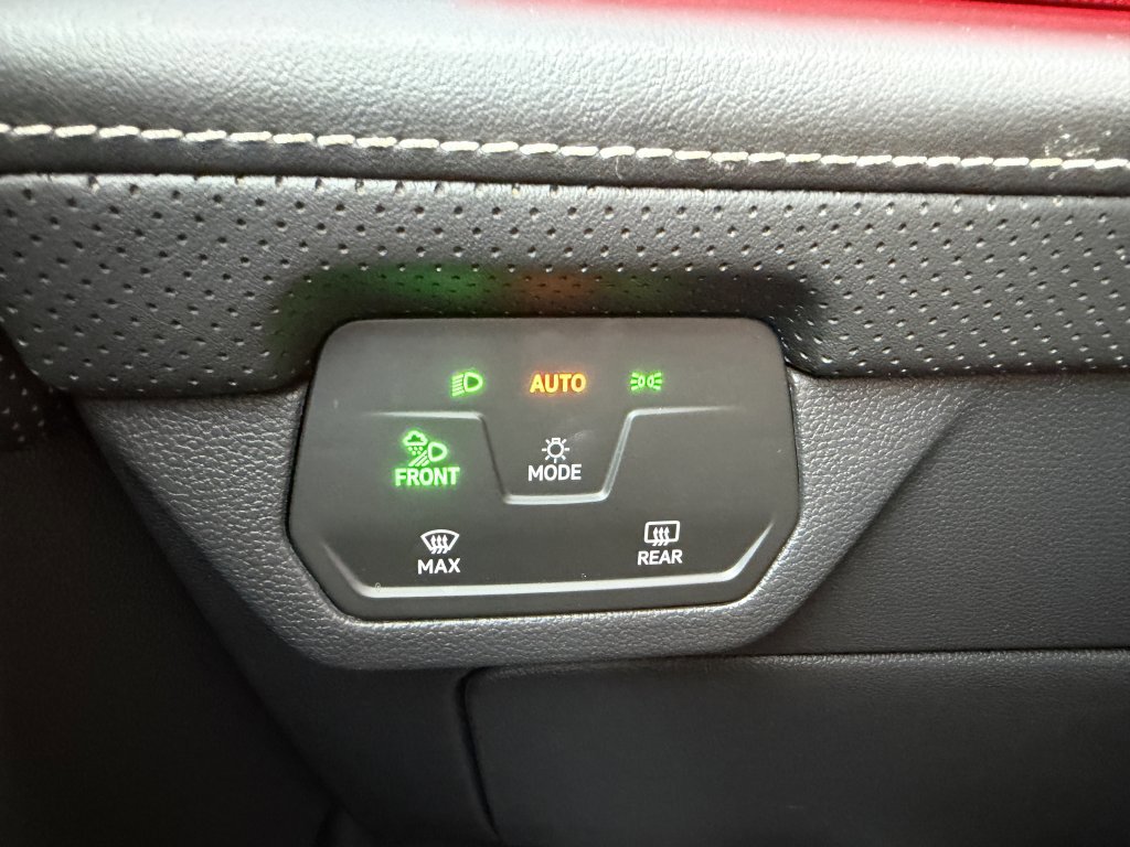 Used 2024 Volkswagen Atlas SEL image 31