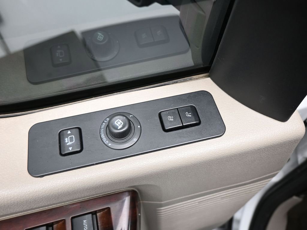 Used 2010 Ford F350 Lariat image 11
