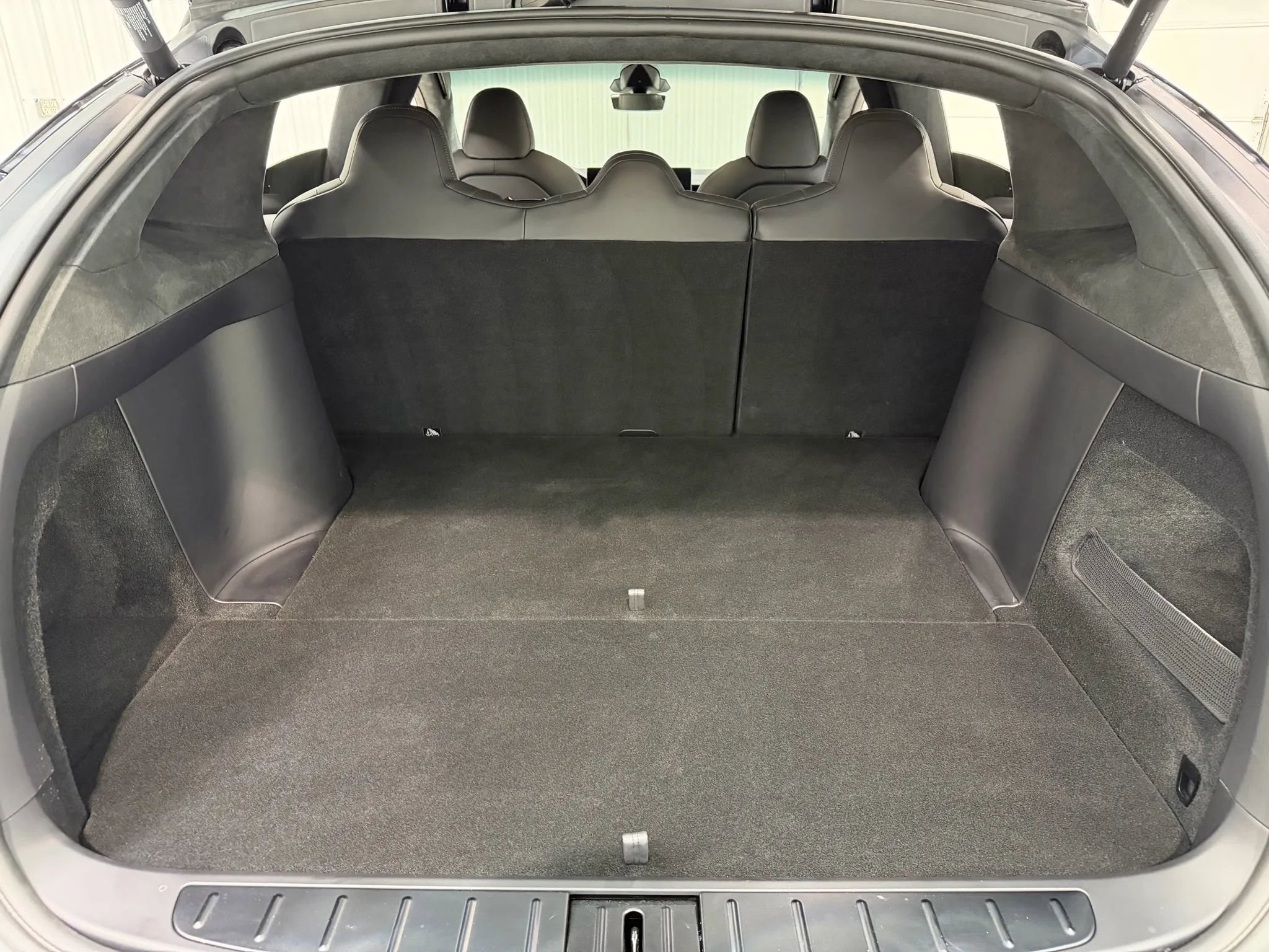 Used 2024 Tesla Model X image 19