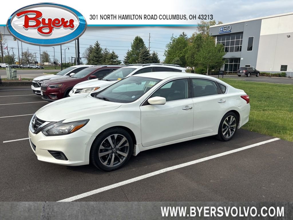 Used 2016 Nissan Altima 2.5 SR w/ LED Appearance Package