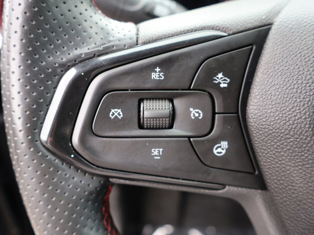 Used 2024 Chevrolet Trax RS w/ Sunroof Package image 48