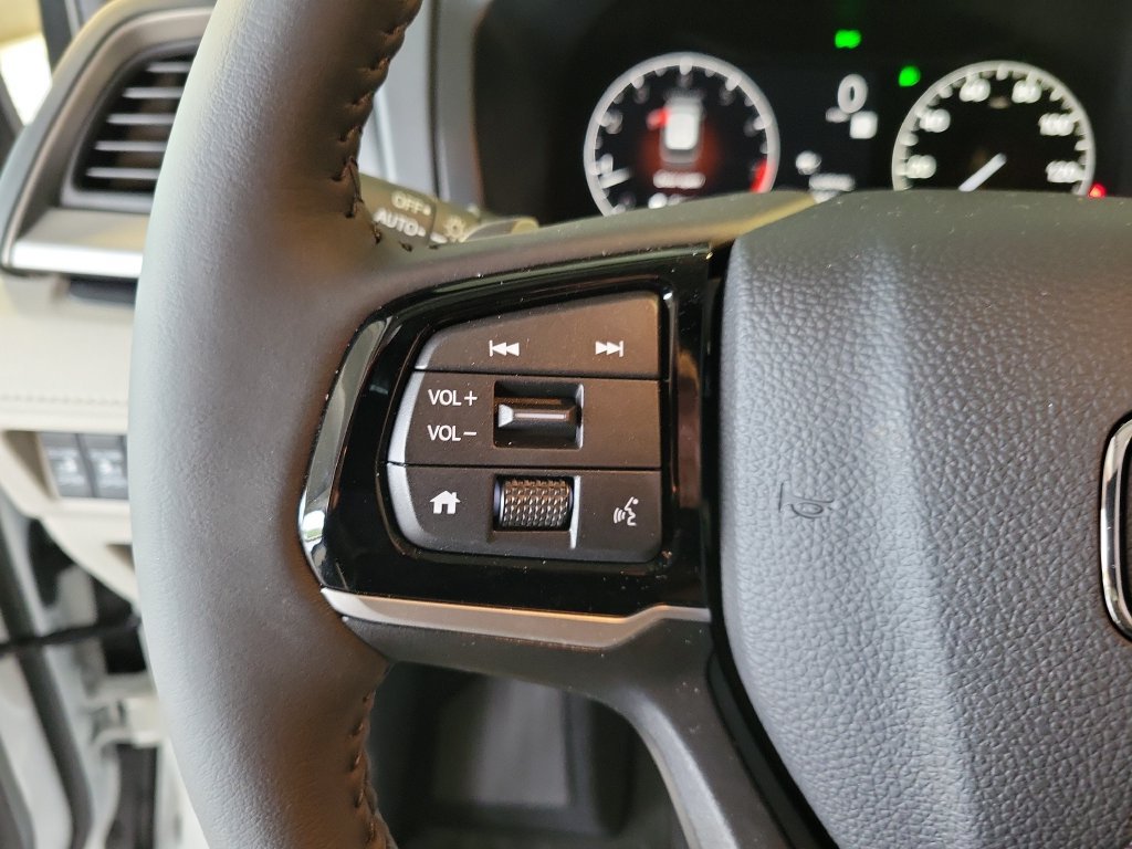 Certified 2026 Honda Odyssey EX-L image 30