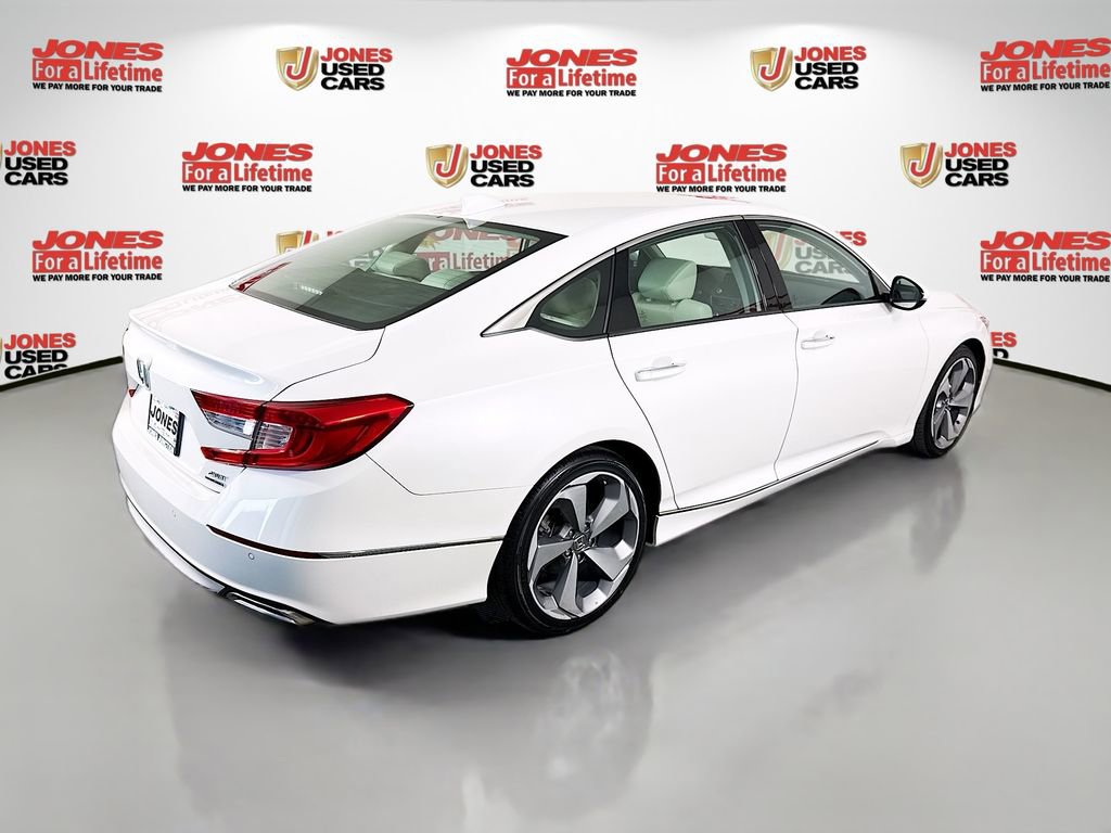Used 2018 Honda Accord Touring image 17