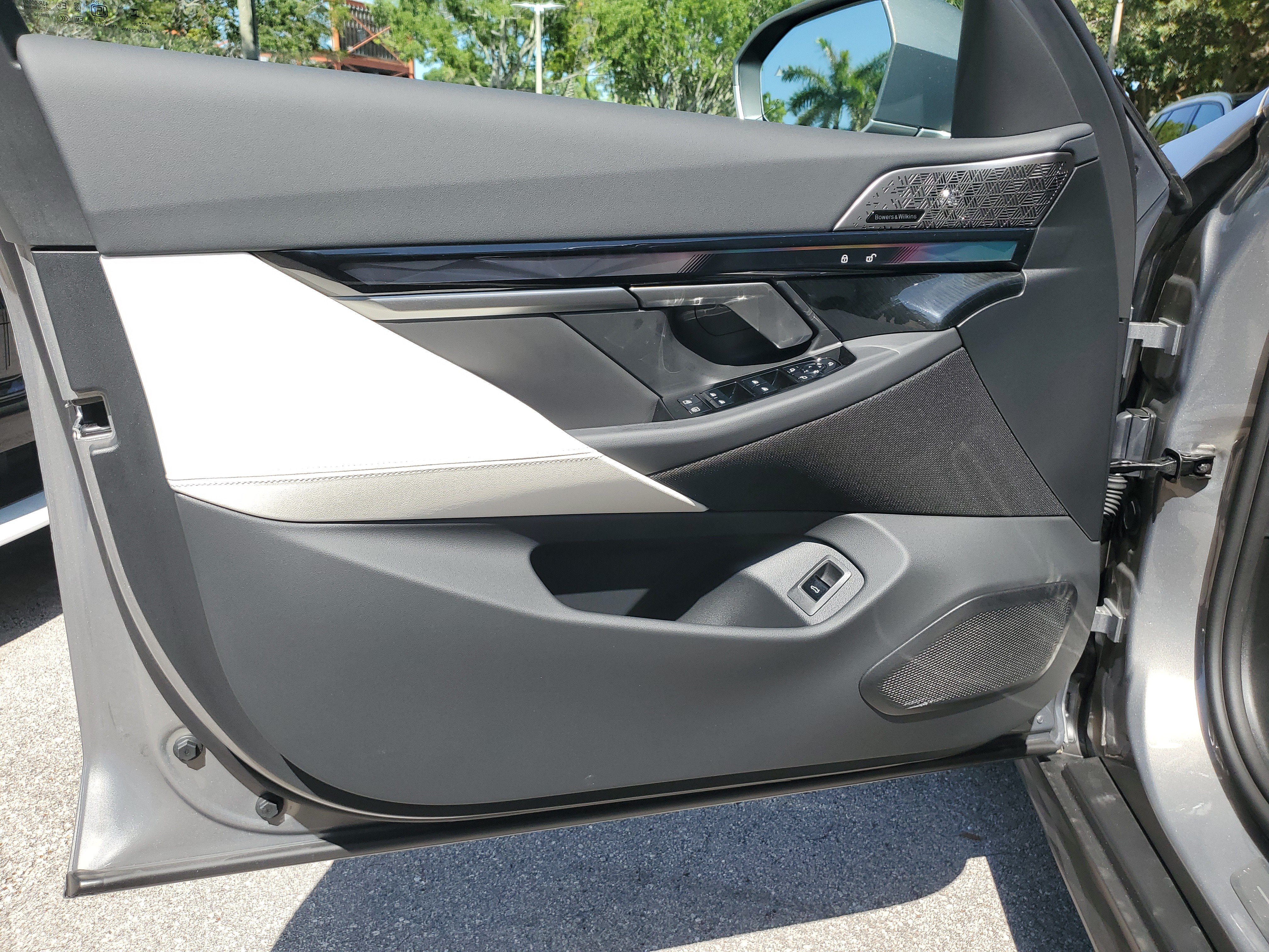 New 2027 BMW 530i w/ Executive Package RWD image 21