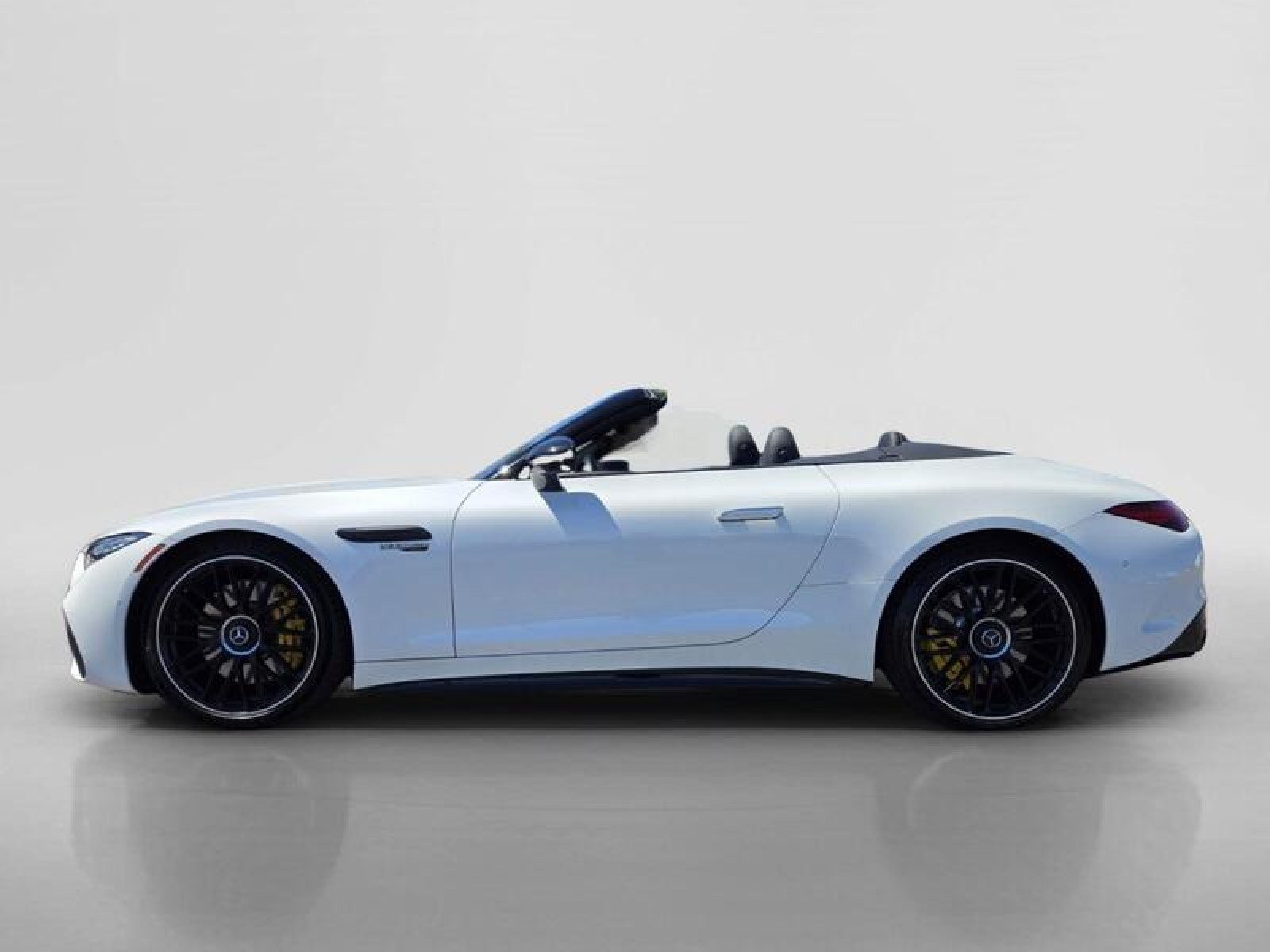 Certified 2022 Mercedes-Benz SL 55 AMG 4MATIC image 2
