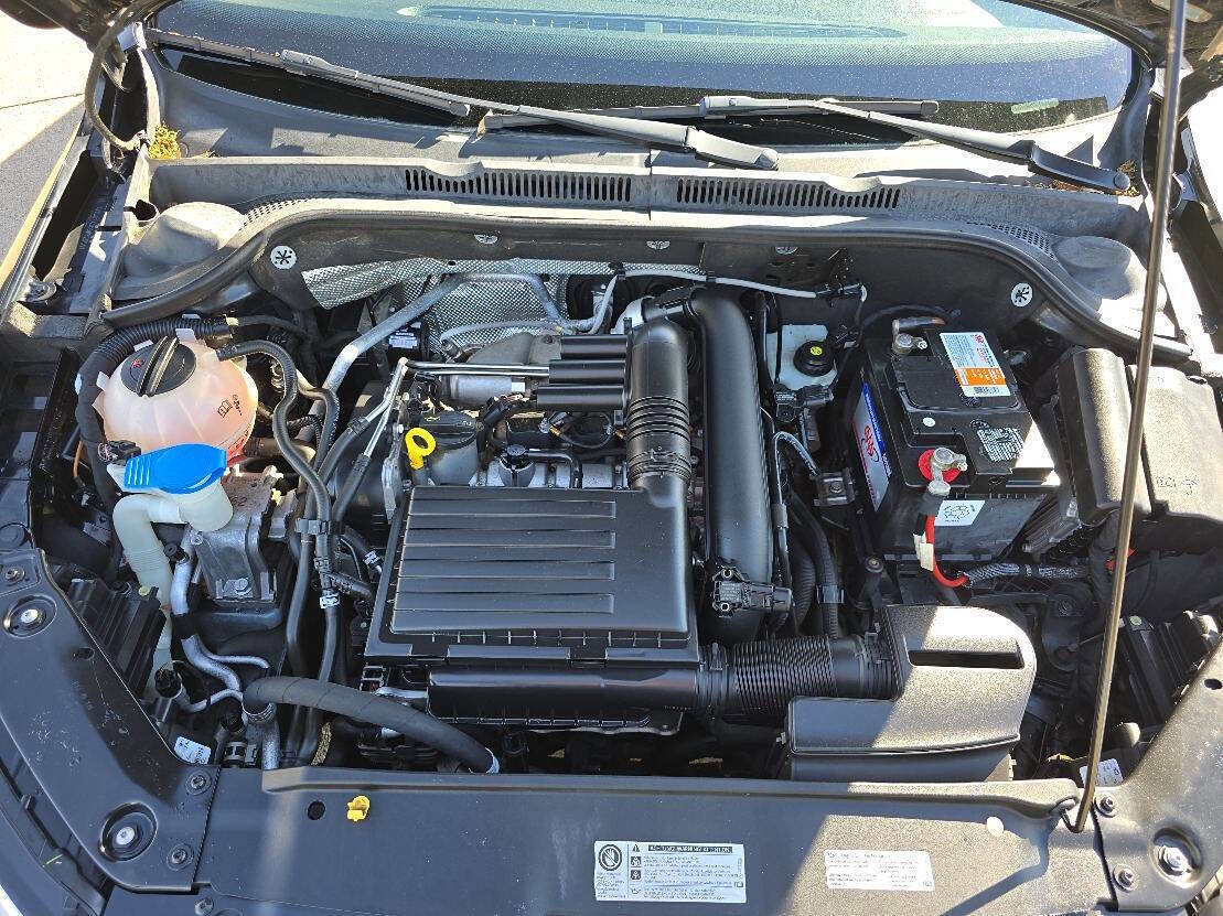 Used 2016 Volkswagen Jetta SE image 11