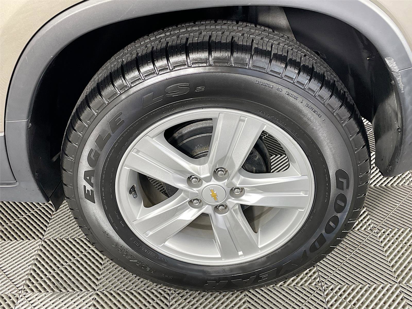 Used 2020 Chevrolet Trax LS w/ Tint and Cruise Package image 31