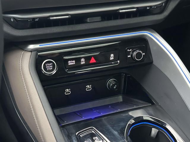 Certified 2025 Audi Q5 2.0T Premium Plus w/ Premium Plus image 31