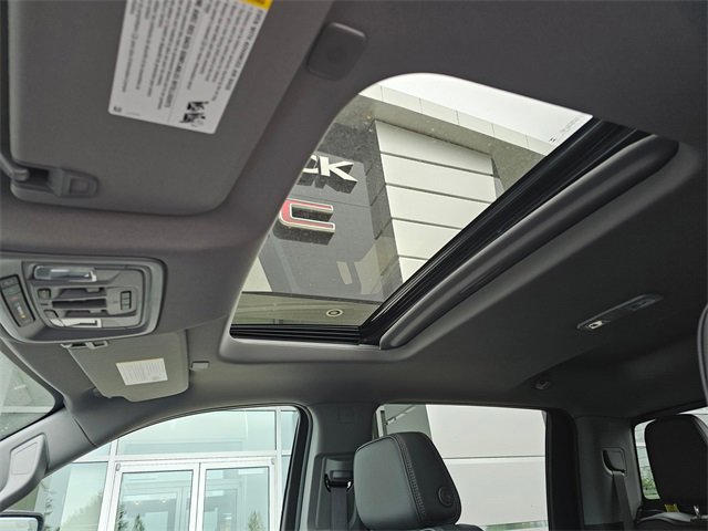 New 2025 GMC Sierra 3500 Denali w/ Denali Reserve Package image 24