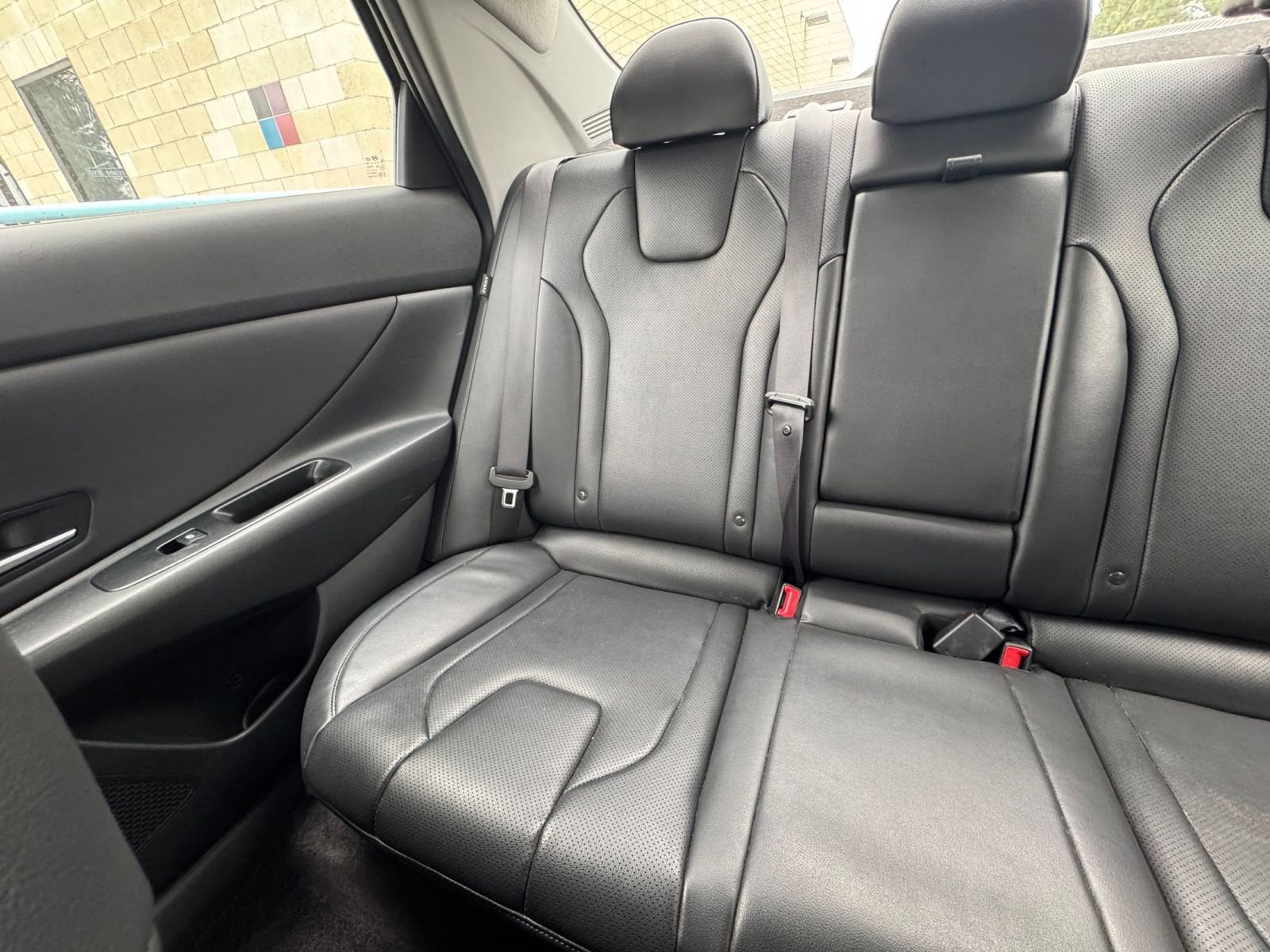 Used 2025 Hyundai Elantra Limited FWD image 42