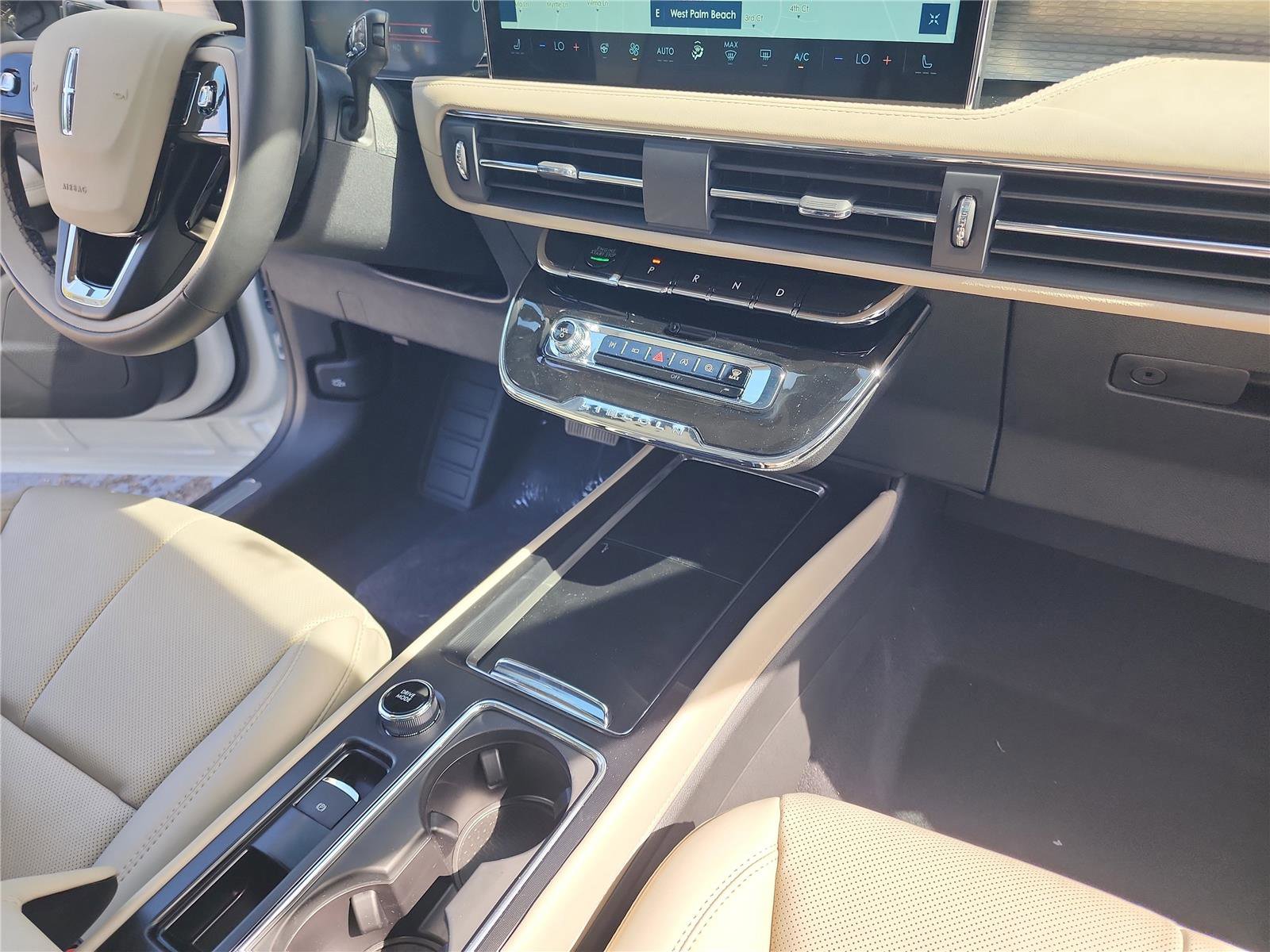 New 2026 Lincoln Corsair Premiere image 27