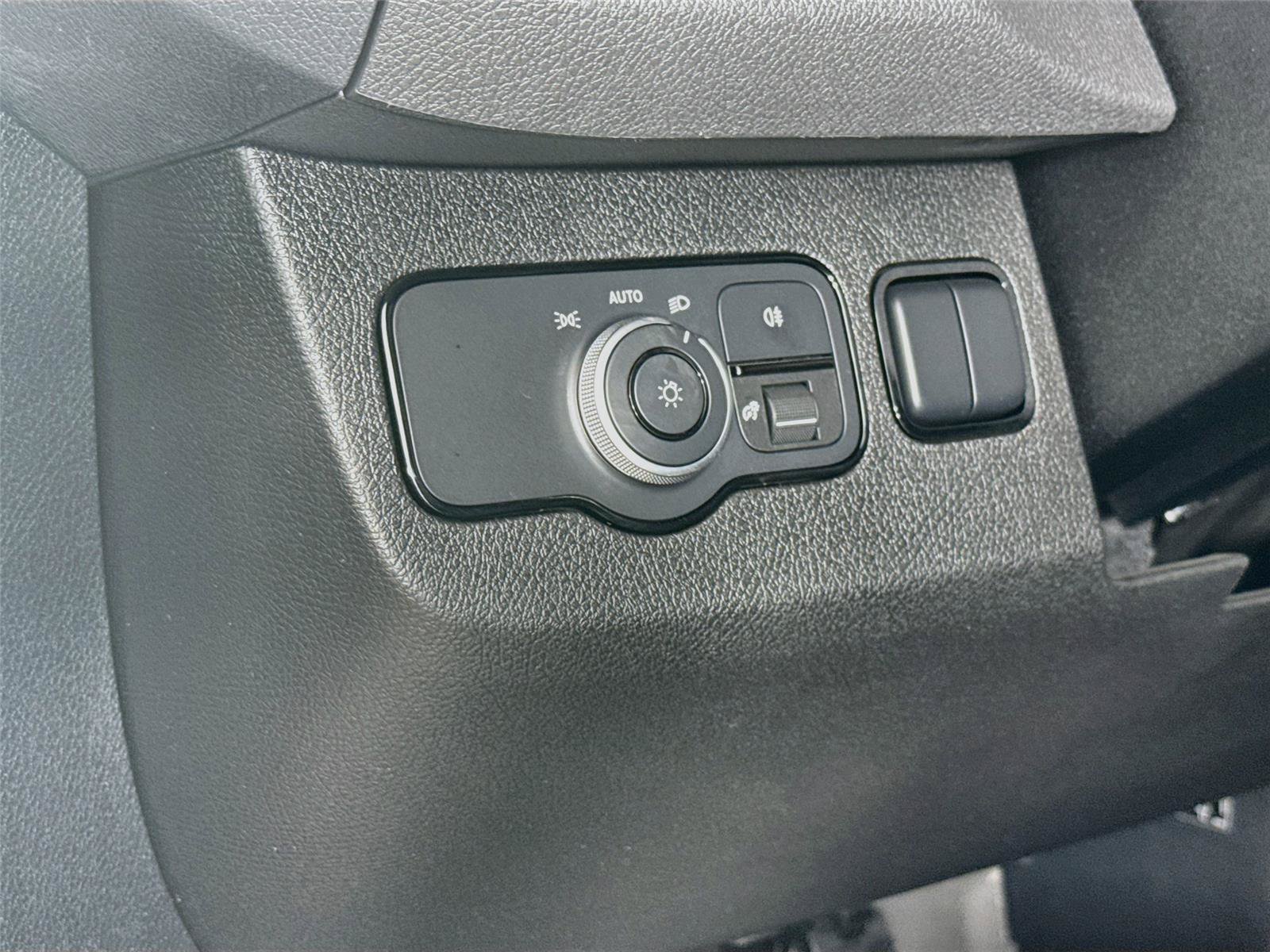 Used 2026 Mercedes-Benz Sprinter 2500 image 12