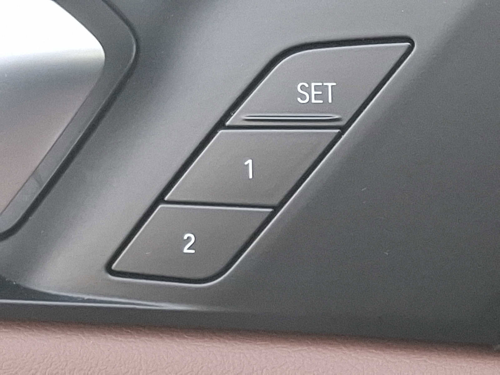 Used 2025 BMW X5 xDrive50e w/ Premium Package image 26