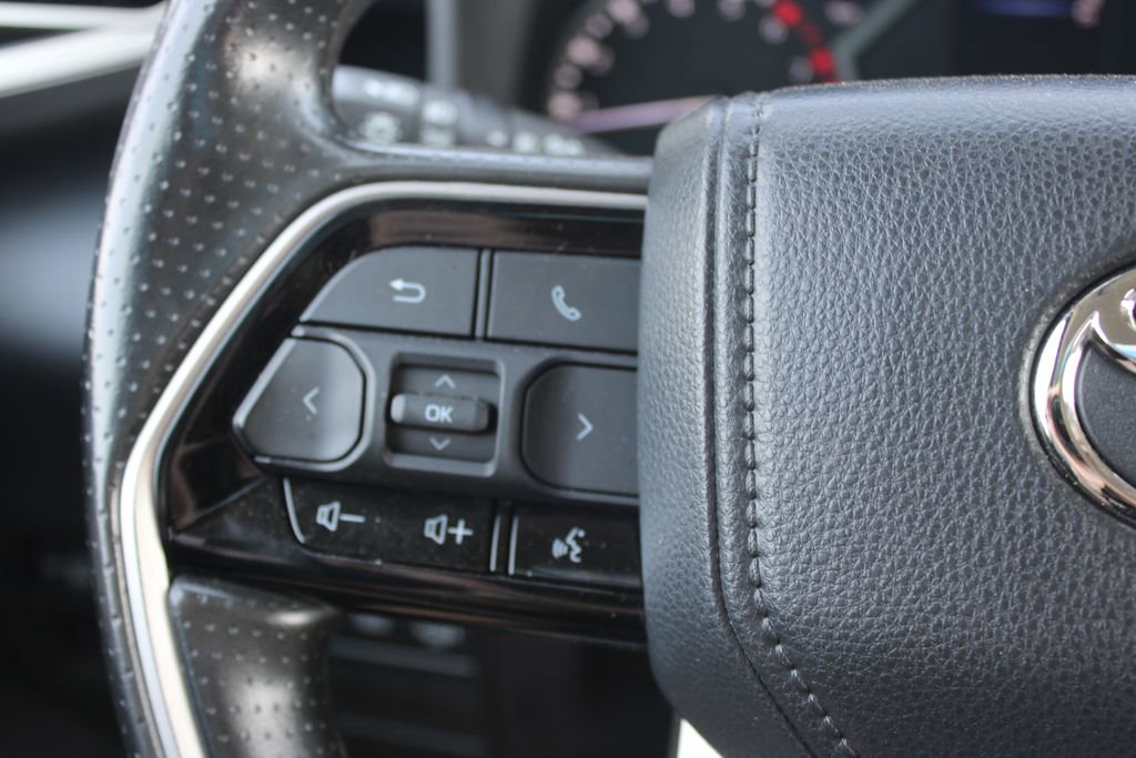 Used 2023 Toyota Tundra SR5 w/ SR5 Convenience Package AWD/4WD image 34