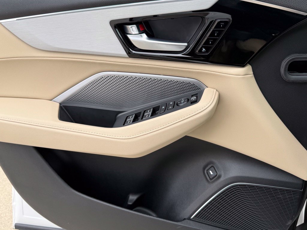 Certified 2026 Acura MDX SH-AWD image 32