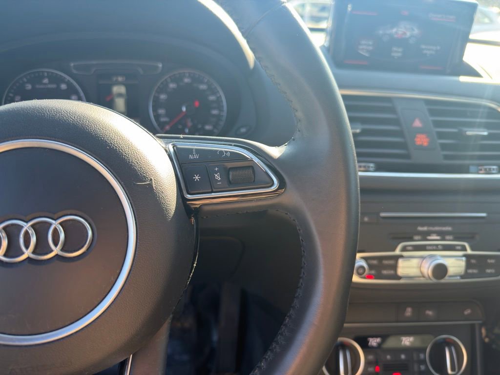 Used 2018 Audi Q3 2.0T Premium Plus w/ Premium Plus Package image 23