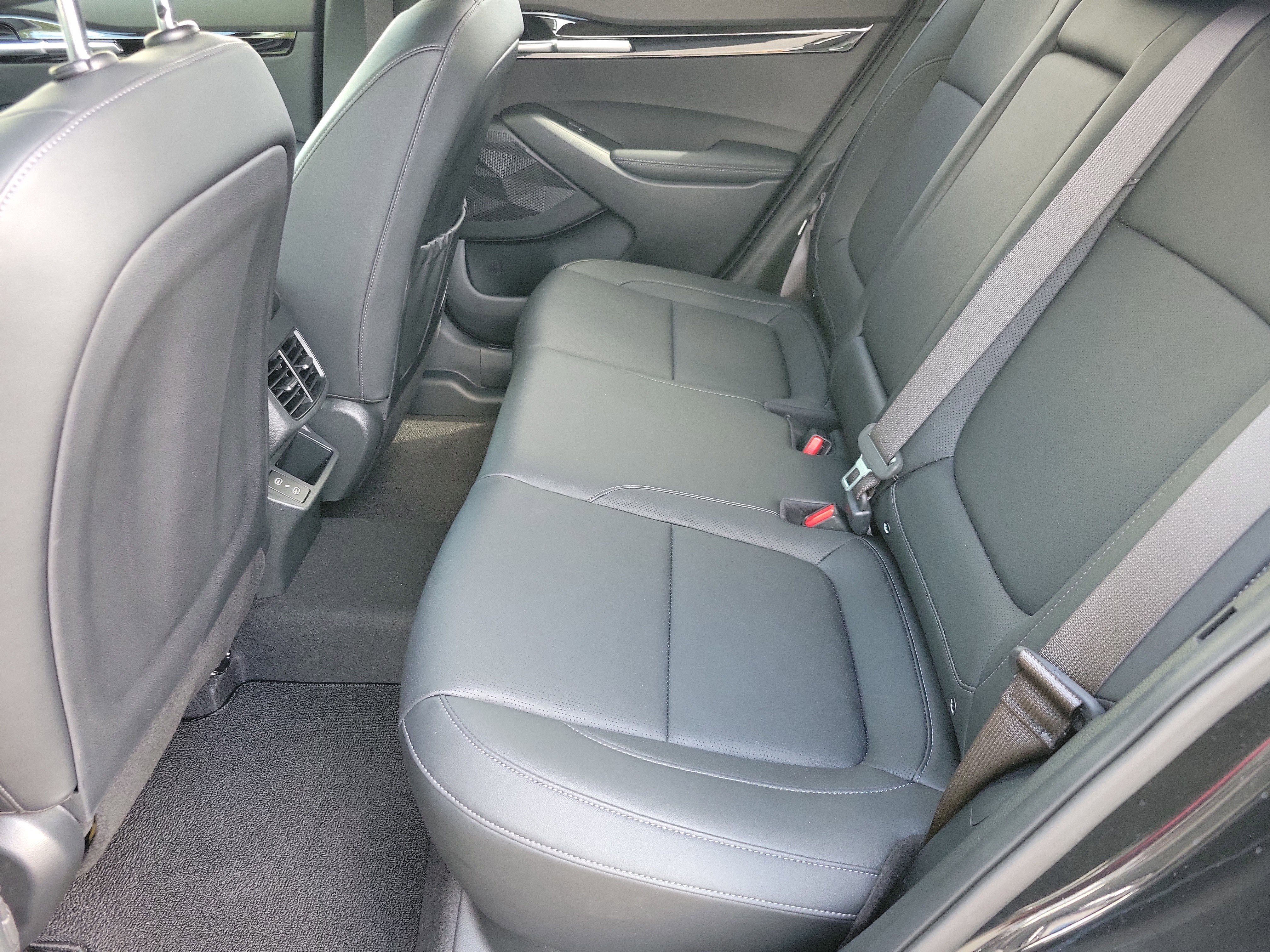 Used 2024 Kia Seltos EX image 8