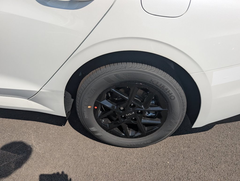 New 2026 Kia K5 LXS FWD image 22