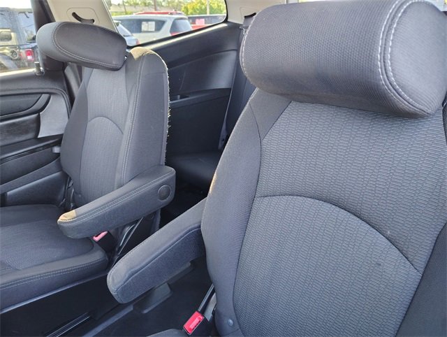 Used 2017 Chevrolet Traverse LT w/ Style and Technology Package image 28