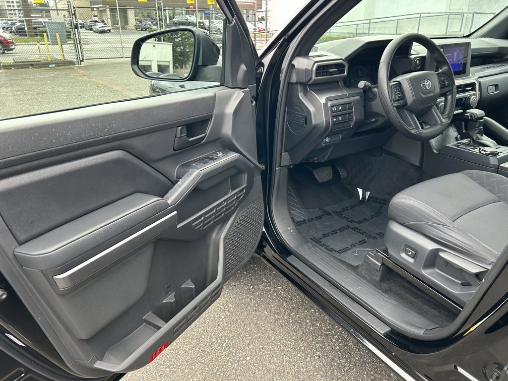 Certified 2025 Toyota Tacoma SR5 image 9