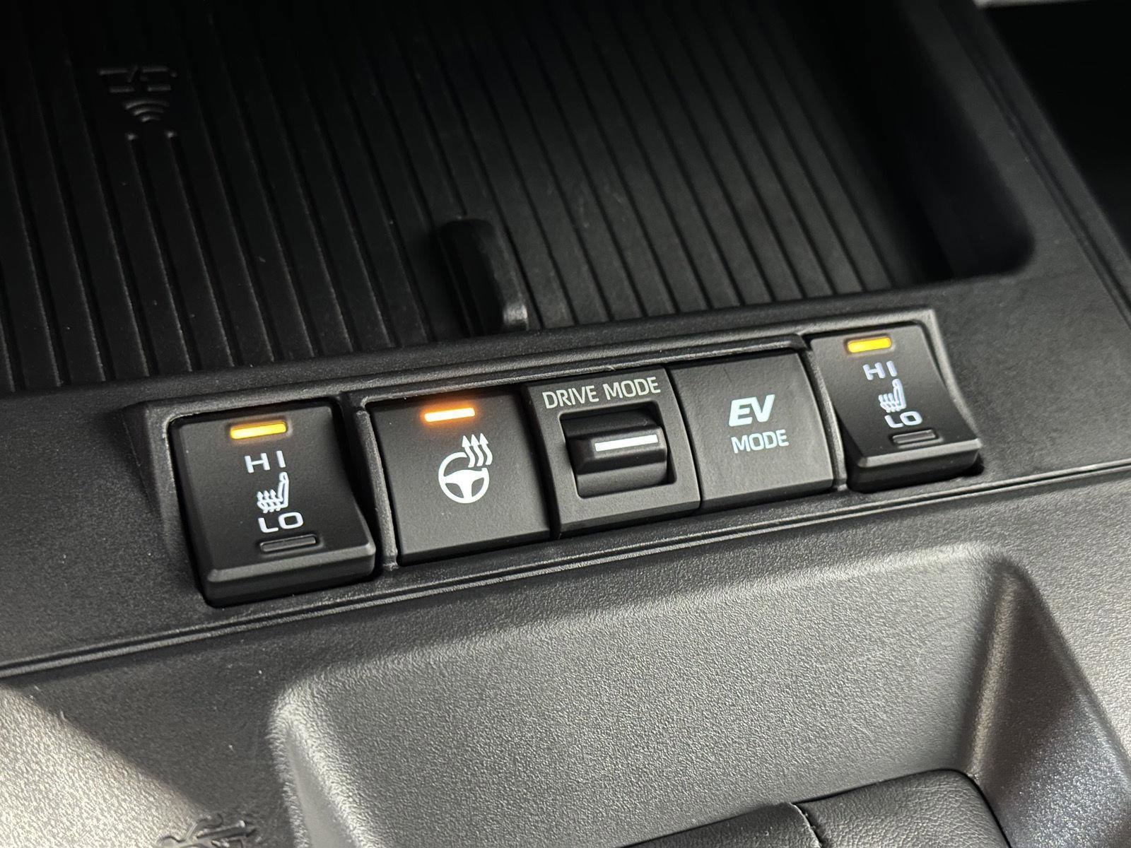 Used 2026 Toyota Corolla Cross AWD Hybrid w/ Moonroof Package image 25