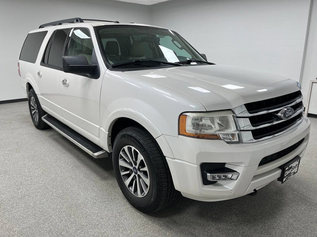 Used 2017 Ford Expedition EL XLT w/ Equipment Group 202A AWD/4WD image 2