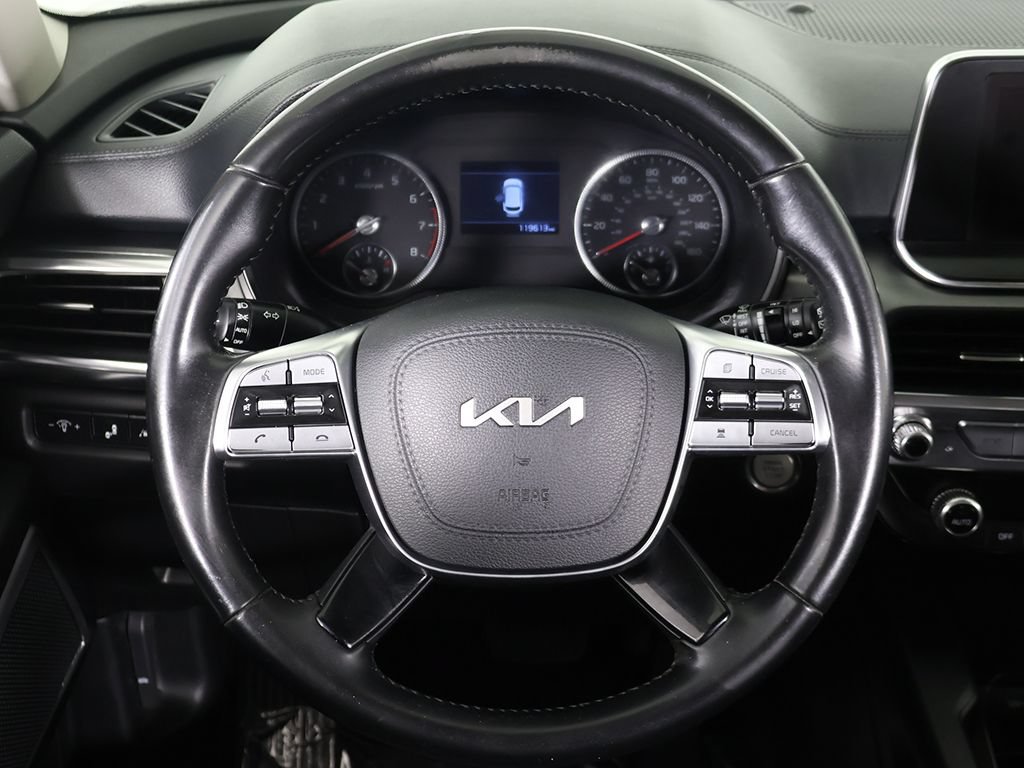 Used 2022 Kia Telluride LX FWD image 39