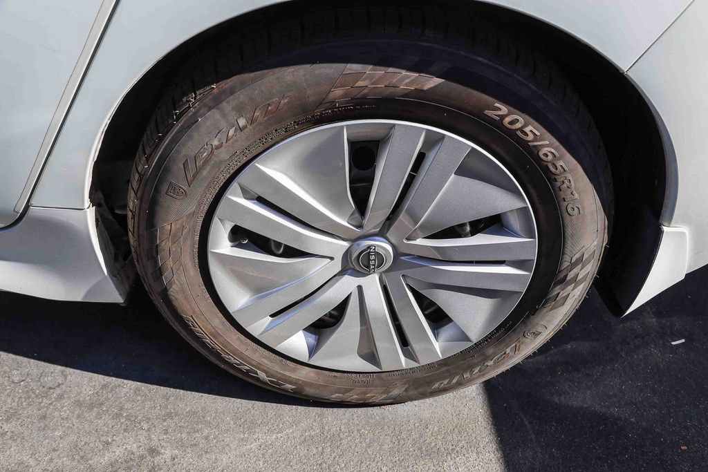 Used 2023 Nissan Leaf S FWD image 7